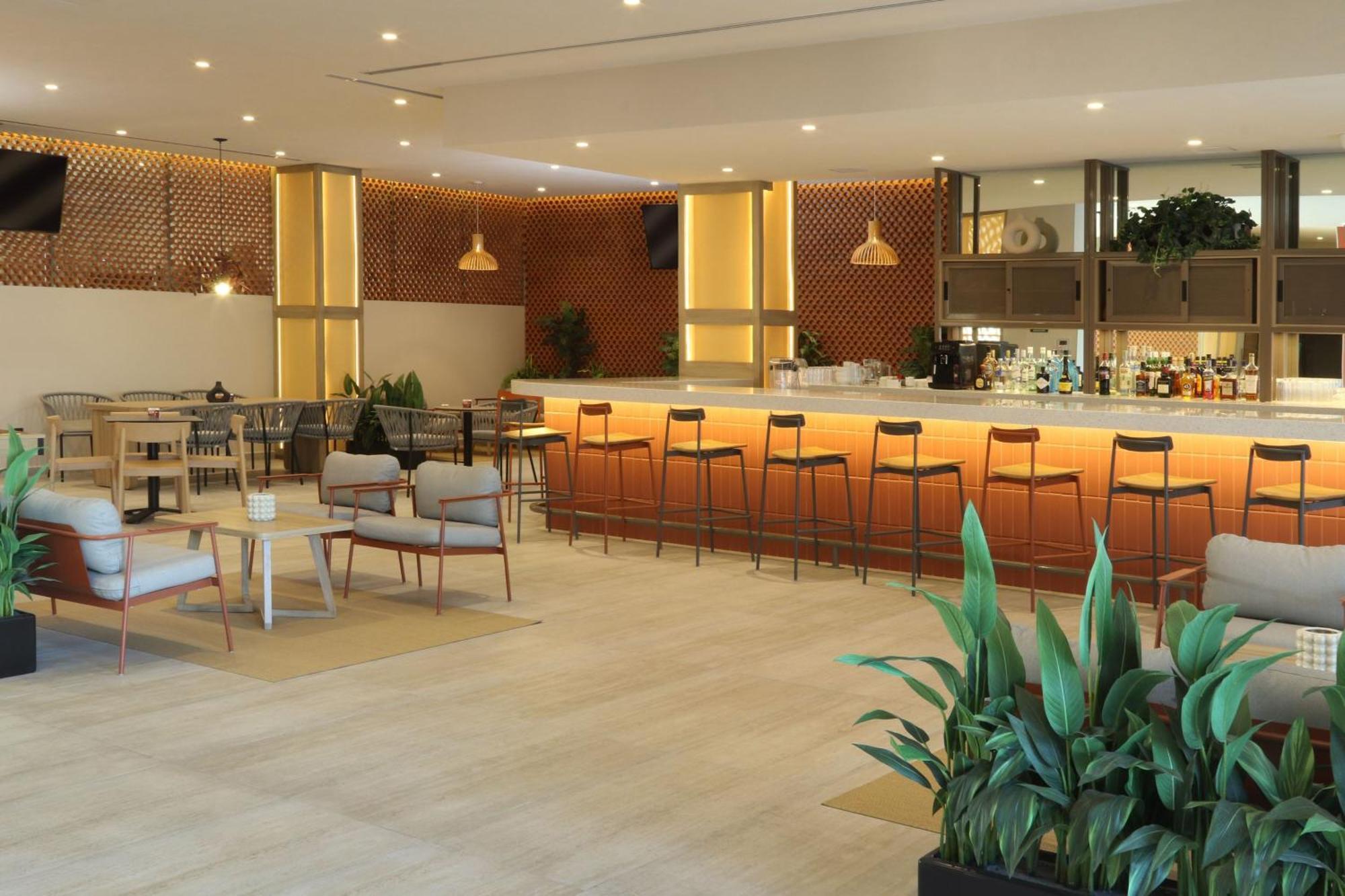 City Express Plus By Marriott Puerto Vallarta Buitenkant foto