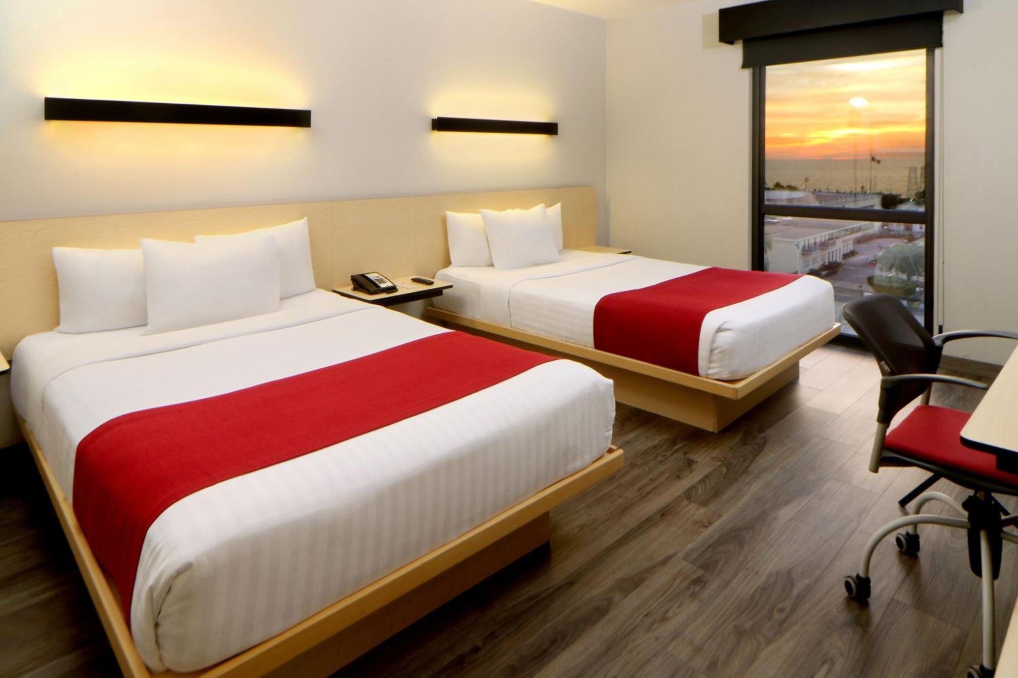 City Express Plus By Marriott Puerto Vallarta Buitenkant foto